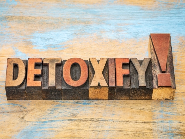 Detox Your Life – It’s Been One Helluva Stressful Year!