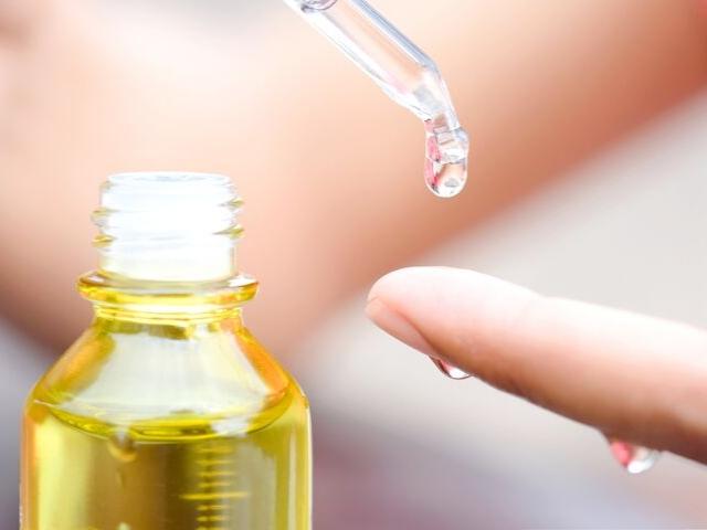 Seven Ways to Incorporate Face Oils in Your Skin Care Routine